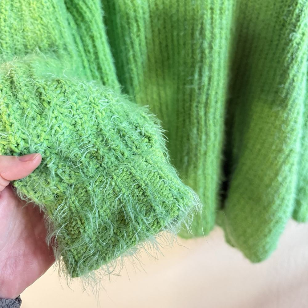 Free People Oasis Oversized Tunic Sweater Mock Neck Fuzzy Chunky Green Energy SM - Picture 3 of 11